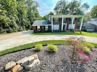 2411 Chadford Way, Louisville, KY 40222