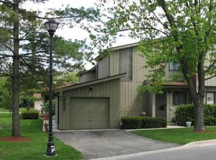 2S639 Marie Curie Ln, Warrenville, IL 60555