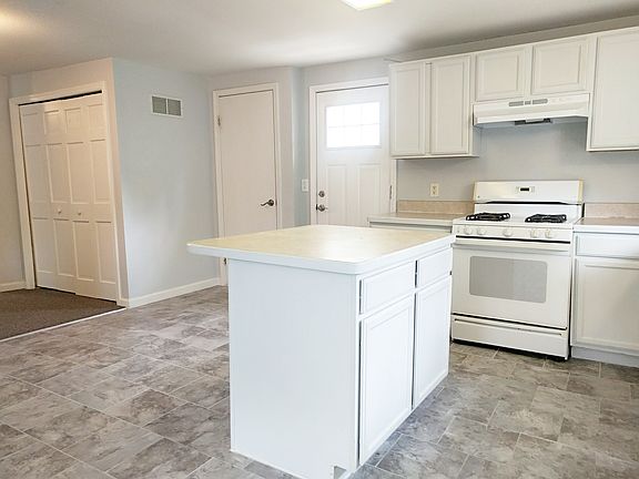 Open area with breakfast bar