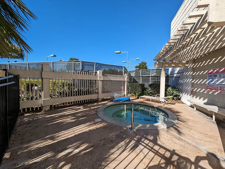 4058 Mahaila Ave #F — Photo 51