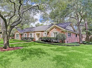 10626 Fairlane Dr, Houston, TX 77024