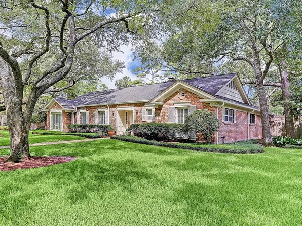 10626 Fairlane Dr, Houston, TX 77024