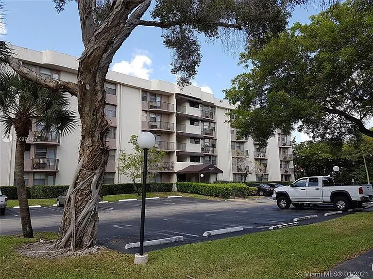 2771 Riverside Dr #416-A — Photo 17