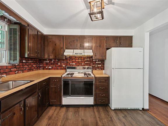 4th image of 2050 Shaw St