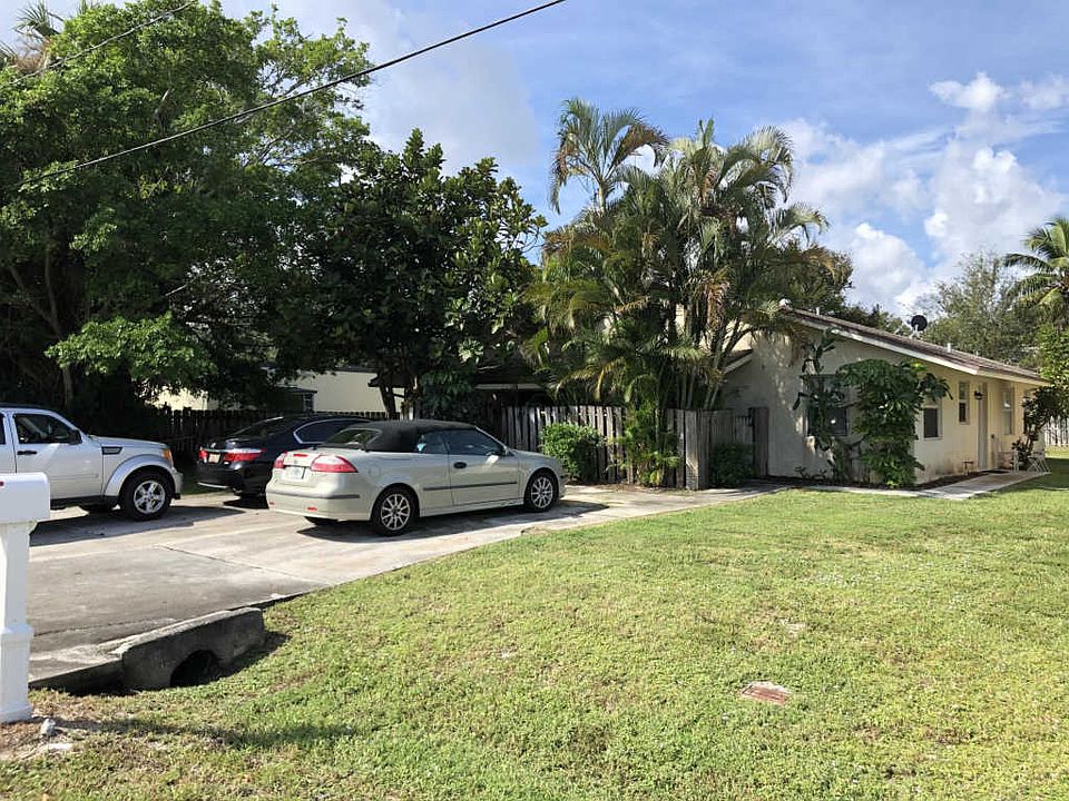 1st image of 1546 NE Darlich Ave
