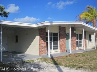 534 5th St SW, Vero Beach, FL 32962