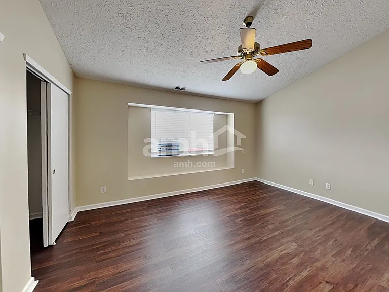 6580 Dunsdin Dr — Photo 10
