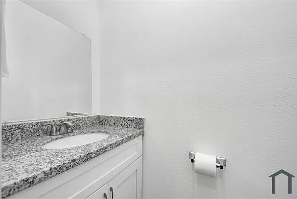 3910 Woolworth St #A — Photo 16