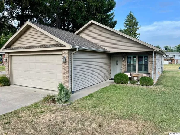 1421 S 28th St, Quincy, IL 62301