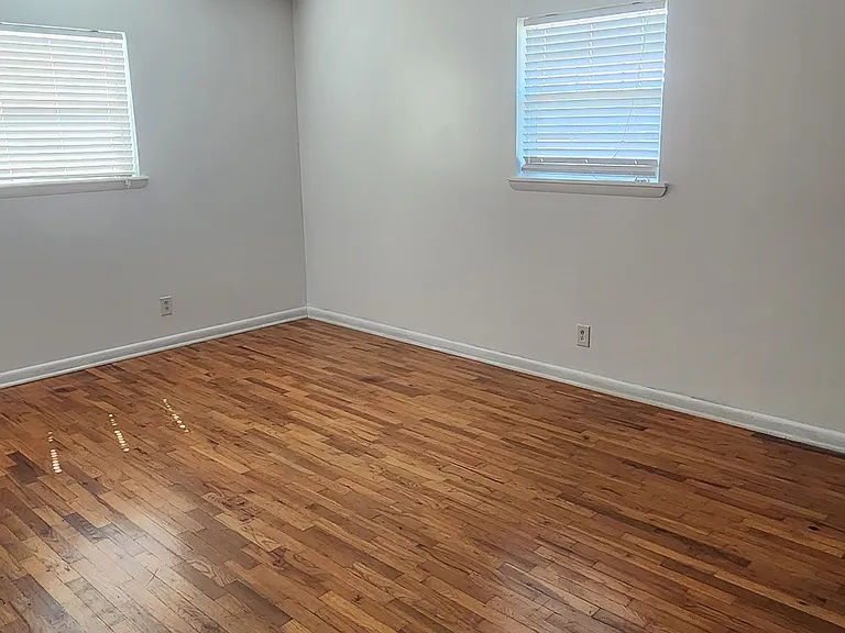 3901 Marie Dr — Photo 5
