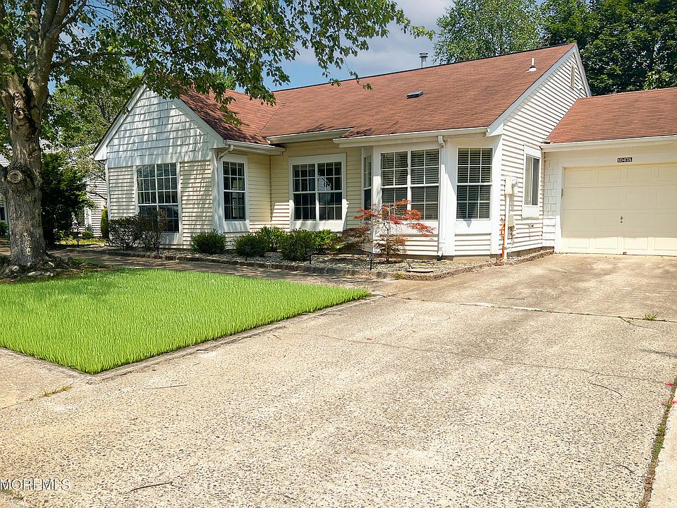 1st image of 1047A Buckingham Drive