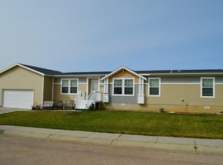 2402 Daybreak Dr, Gillette, WY 82718