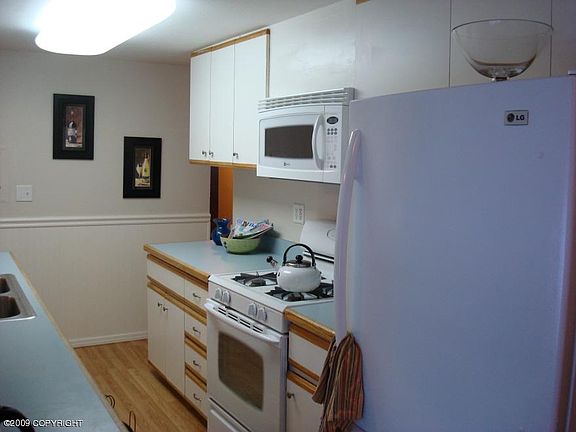 5th image of 8309 Elderberry St