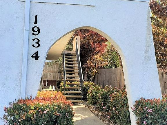 3rd image of 1934 Chorro St #99