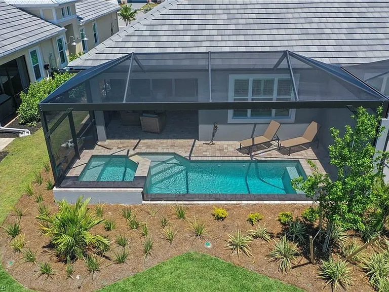9033 Calypso Ct — Photo 2