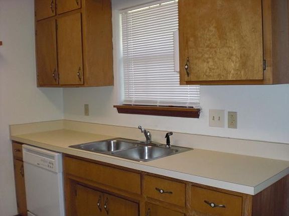 2nd image of 2184 Portsmouth Cir
