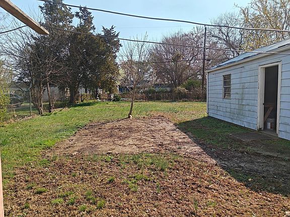 3rd image of 3310 Frank Rd