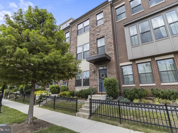 4708 Wells Run Pl, Riverdale, MD 20737