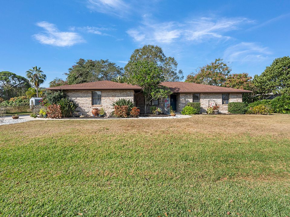 1st image of 874 Gabriel Avenue NE