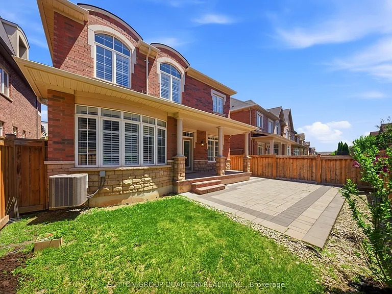 3196 Ernest Appelbe Blvd — Photo 41