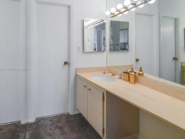 1950 S Ocean Dr #5Q — Photo 30