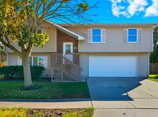 1929 Lakeside Dr, Iowa City, IA 52240