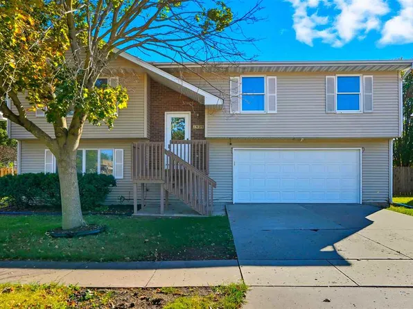 1929 Lakeside Dr, Iowa City, IA 52240