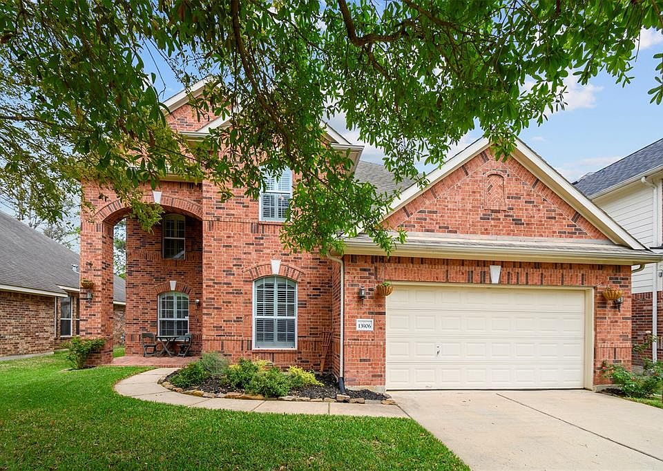 Welcome Home! 13906 Pawnee Trails Dr.
