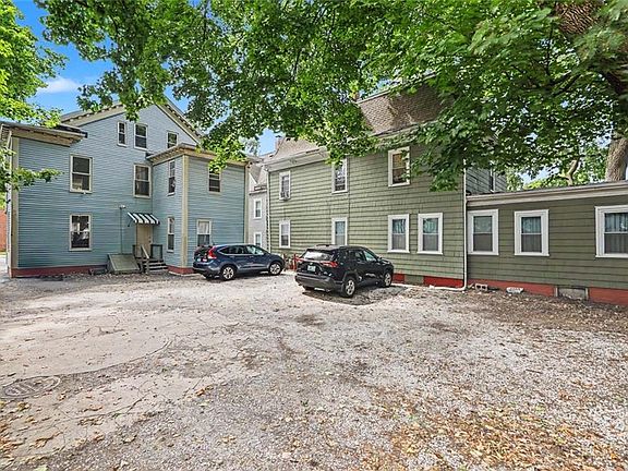 3rd image of 88 Doyle Ave