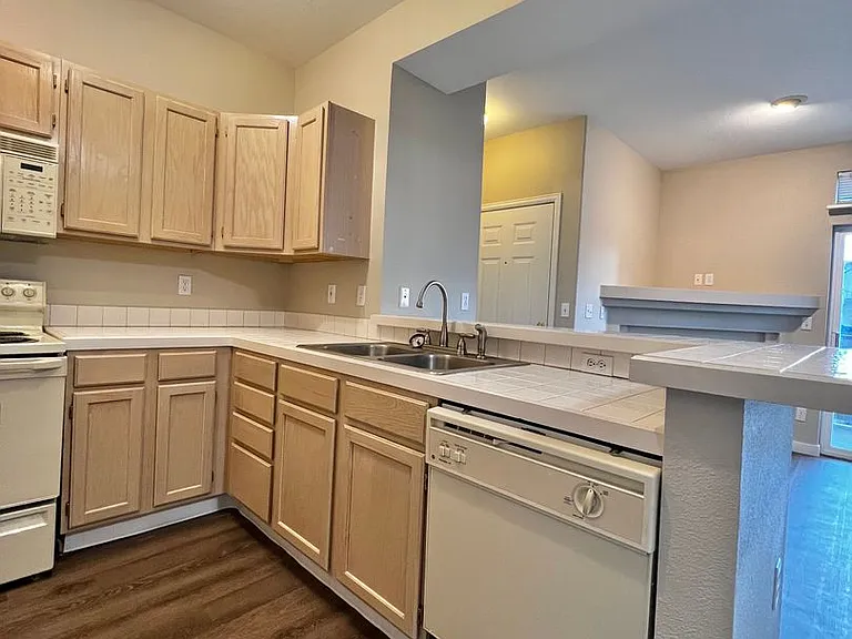 4545 Wheaton Dr #A240 — Photo 7