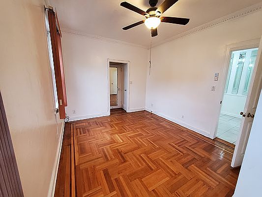 4th image of 4423 Avenue K #2