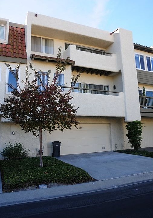 1st image of 107 Cottonwood Cir