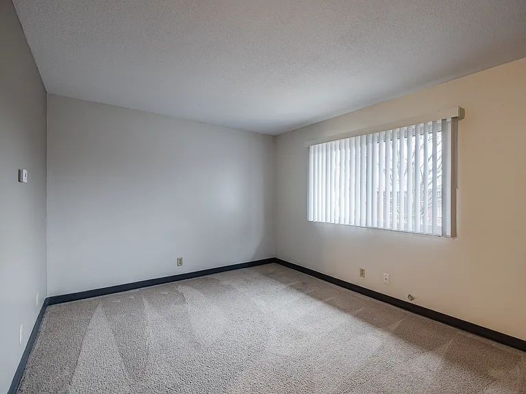 1114 G St #6 — Photo 2