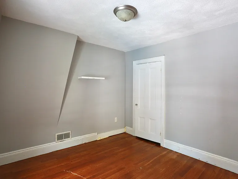 113 Pierce St #2 — Photo 4