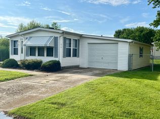 616 Angela Ct, New Baden, IL 62265