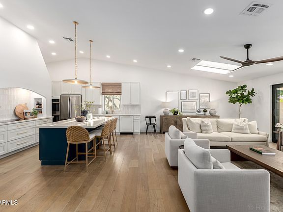5th image of 8600 E SAN DANIEL Drive