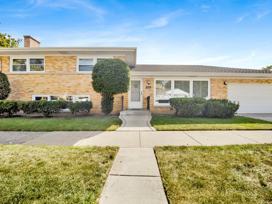 1900 Manchester Ave, Westchester, IL 60154