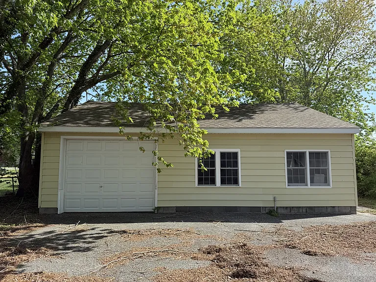 1513 Princess Anne Ln — Photo 2