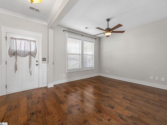 4th image of 510 Meritage St