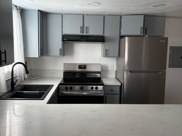 2044 S Del Rio Dr #4