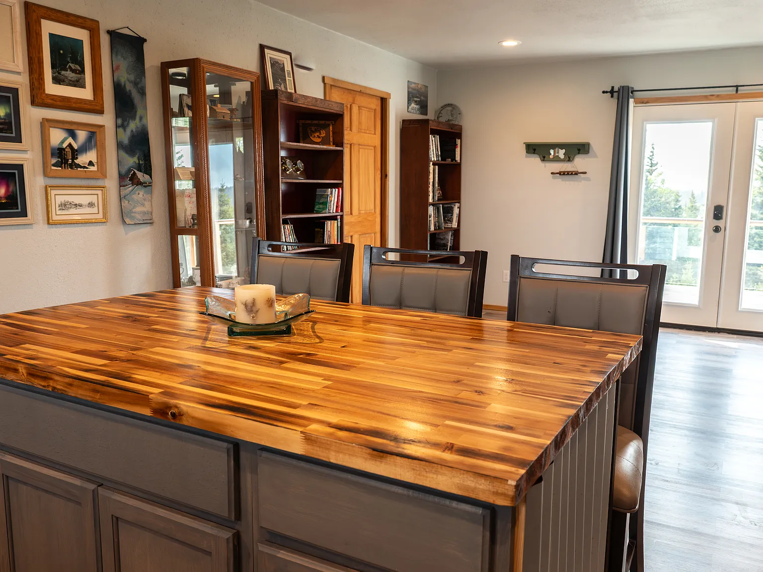 1 bed, 864 sqft, $1,650 — Photo 3