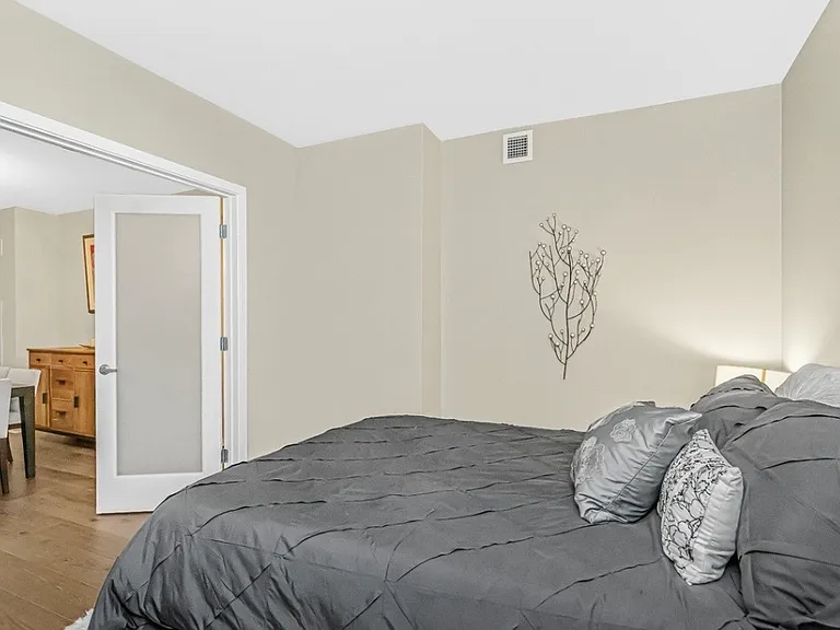 807 Davis St #1508 — Photo 9