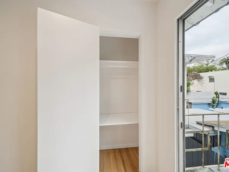 710 Westmount Dr #D — Photo 12