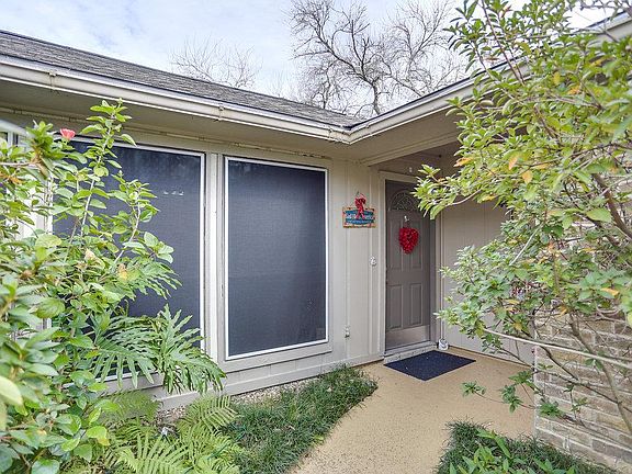 3rd image of 11211 Ashwood Dr