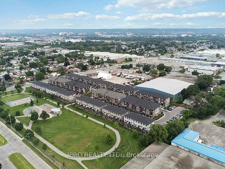 575 Woodward Ave #33 — Photo 37