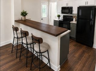 5 Brent St #1, Hancock, MD 21750