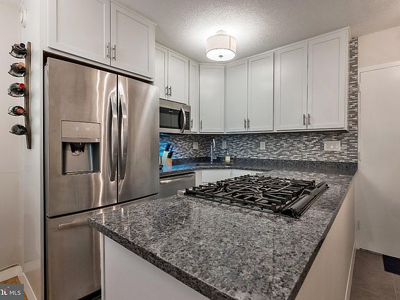 5th image of 2201 L St NW APT 217