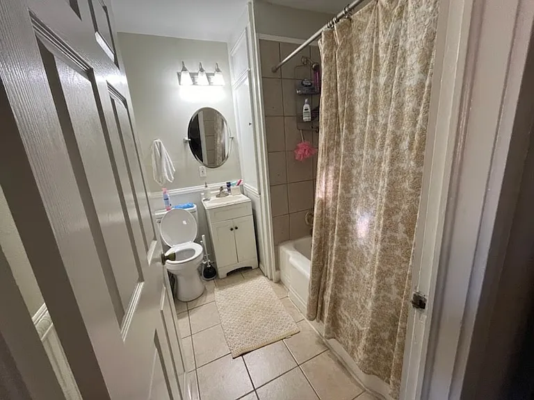 4284 Oxford Ave #101 — Photo 2