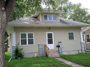 2206 9th St, Rock Island, IL