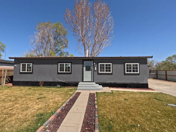 218 Crest Dr, Log Lane Village, CO 80705